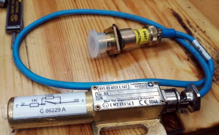 220V超波型光電開關CR-1000|220V對射式光電開關工作原理RM30-2424GH 220V超波型光電開關CR-1000|220V對射式光電開關工作原理RM30-2424GH